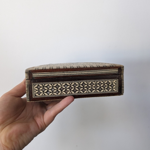 Mother of pearl box - Picture 2 of 8